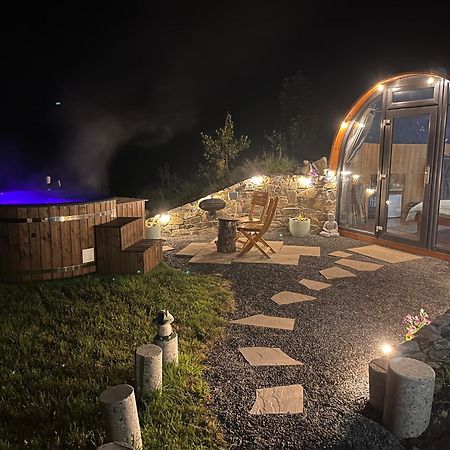 Hilltop Hideaway - Secluded Pod With Private Hot Tub 纽里 外观 照片