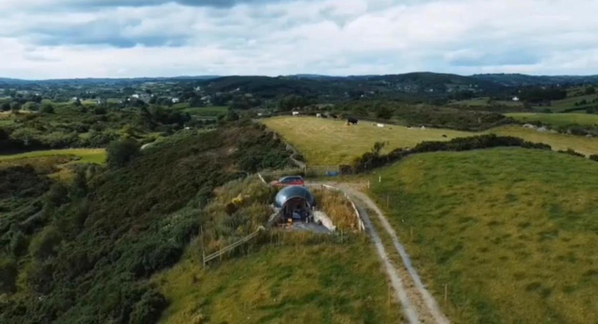 Hilltop Hideaway - Secluded Pod With Private Hot Tub 纽里 外观 照片
