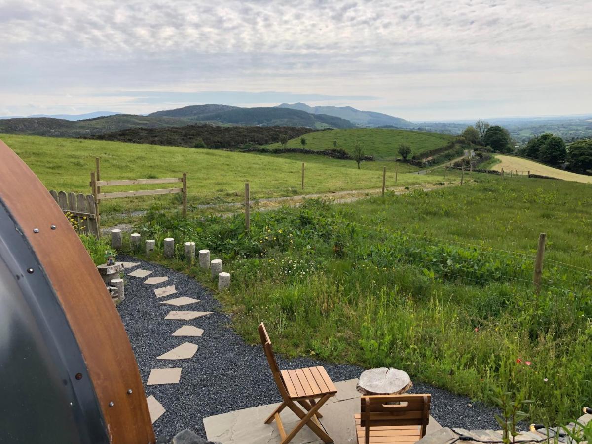 Hilltop Hideaway - Secluded Pod With Private Hot Tub 纽里 外观 照片