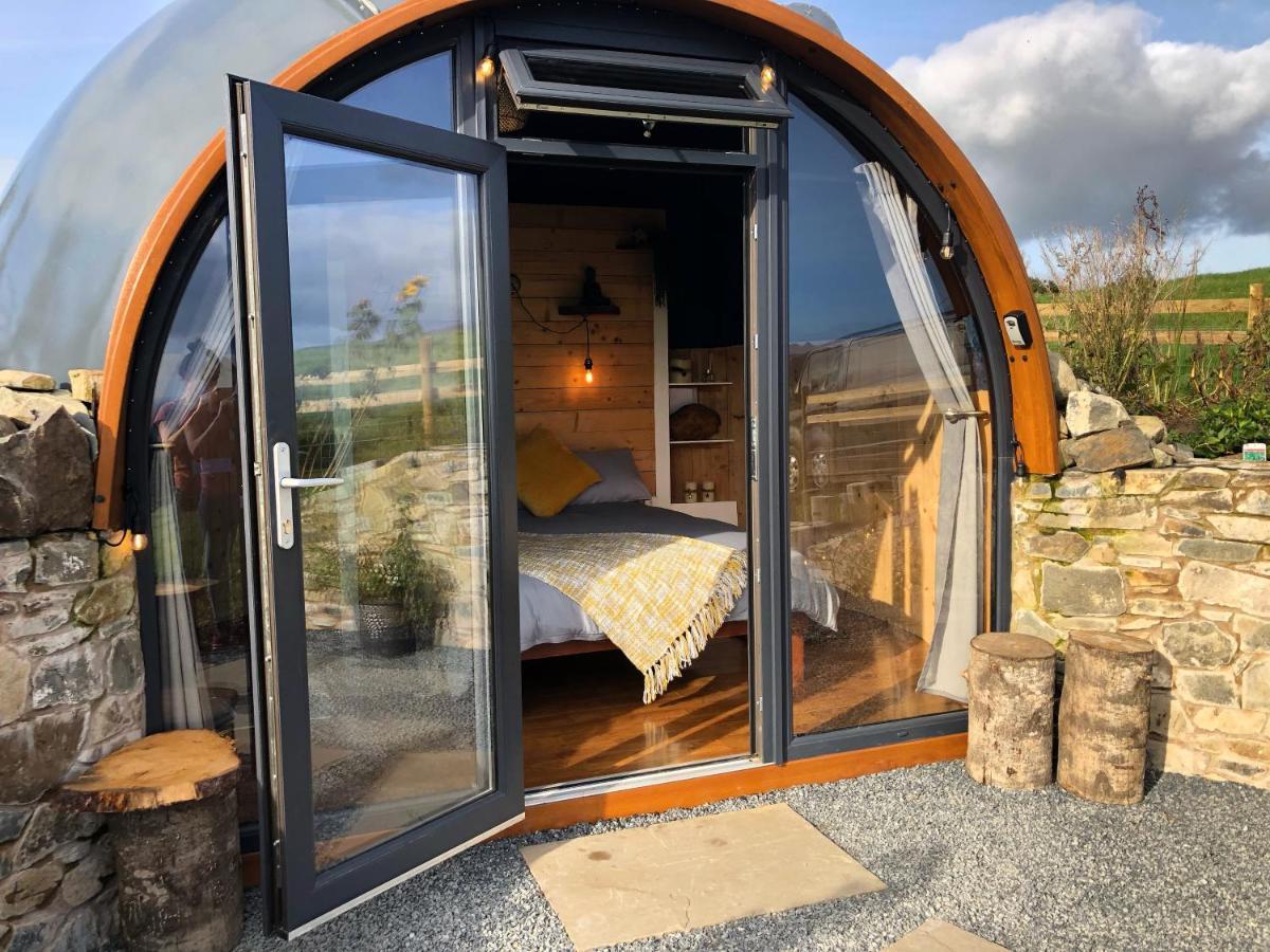 Hilltop Hideaway - Secluded Pod With Private Hot Tub 纽里 外观 照片